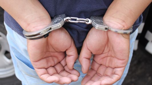 Adolescente de 13 años embarazada: procesan con prisión preventiva a su padrastro