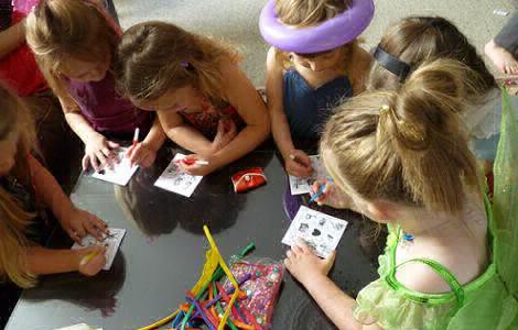 Detienen a un animador de fiestas infantiles en Mar del Plata acusado de abusar de niñas