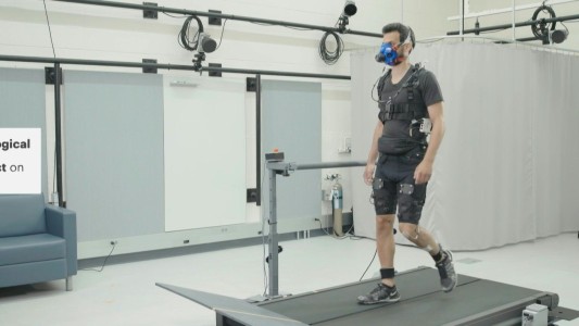 Así son los shorts robóticos que ayudan a correr