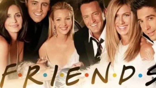 Robert De Niro echó a una empleada que miró 55 capítulos de Friends en cuatro días en la oficina