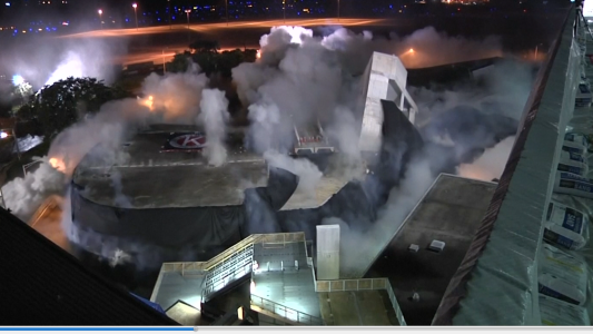 Implosión en un aeropuerto