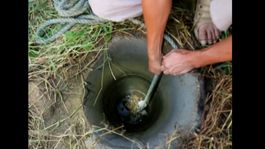 Dramático rescate de un hombre que cayó dentro de un pozo