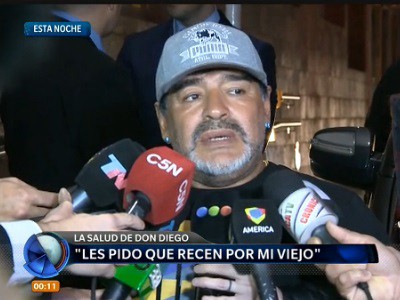 Llegó Diego y pidió que recen por la salud de su padre