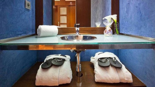 Los argentinos son los que más roban objetos de los hoteles