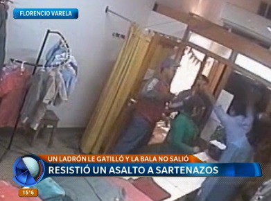Video: resistió un asalto a sartenazos en Florencio Varela