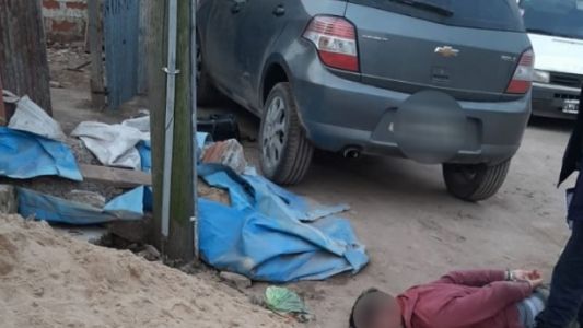 Pareja robaba pertenencias en autos y si encontraban llaves de casas, las desvalijaban