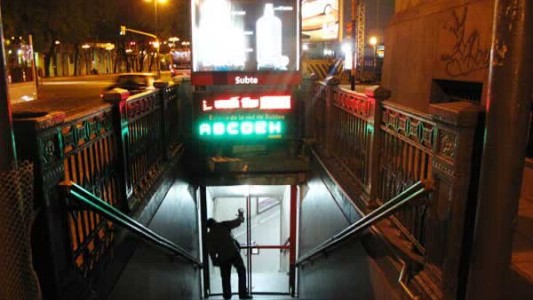 La Defensoría del Pueblo porteña presentó un proyecto de ley para extender el horario del subte