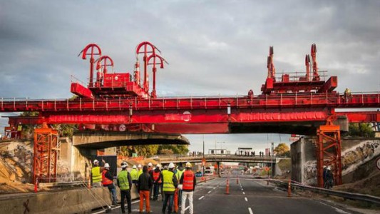 Video: así se demolió un puente sobre la General Paz