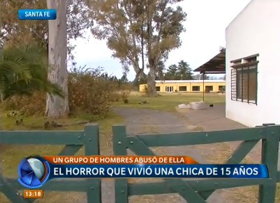Una patota violó a una chica de 15 años frente a su novio