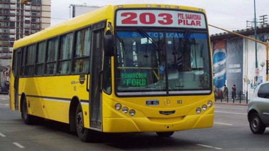 Se robaron un colectivo a la medianoche y aún no aparece