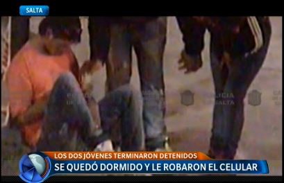 Se quedó dormido y le robaron el celular