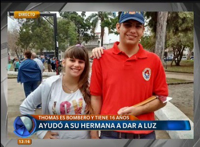 Tiene 16 años, es bombero y ayudó a su hermana a parir