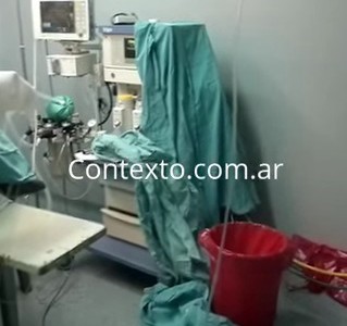 Video: el quirófano de un hospital tucumano se inundó mientras los médicos estaban operando