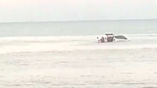 Misterio: apareció un auto en el Río de la Plata