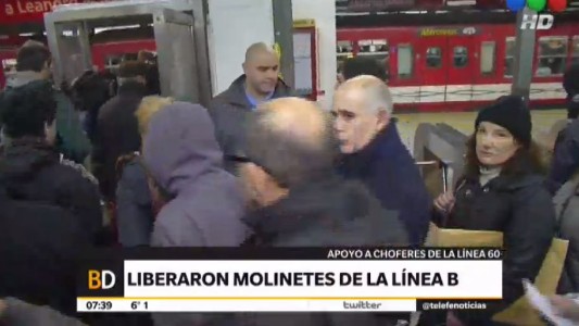 La línea B abrió sus molinetes en solidaridad con choferes de línea 60