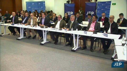 FARC reconoce culpa por secuestros ante la justicia de paz en Colombia