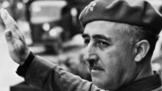 España: aprueban la exhumación de los restos de Franco
