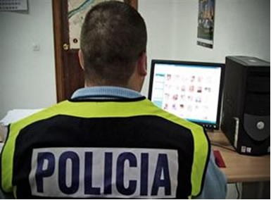 Detuvieron a un fotógrafo acusado de captar a niñas para pornografía infantil