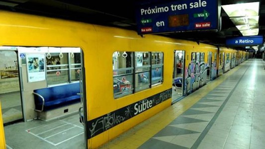 Paro sorpresivo en la línea C de subte y corte en el Obelisco