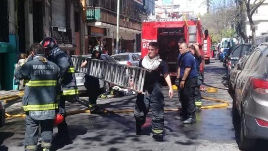 Murió un nene de 3 años por un incendio en un hotel familiar de Flores