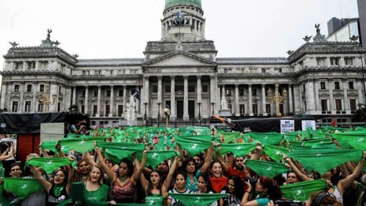 Realizarán un pañuelazo verde por el aborto en el Congreso