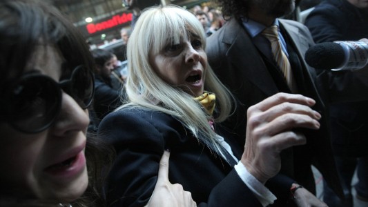 Claudia Villafañe declara sobre presunta evasión de fondos de Diego Maradona