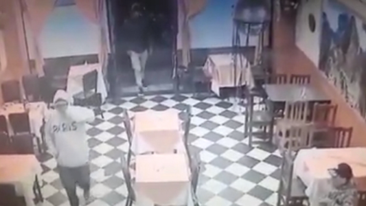 Violento robo a un restaurante en Pompeya