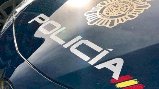 Un hombre atropelló a su hija de 18 años porque no le gustaba su novio