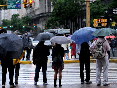 Se esperan lloviznas aisladas y una máxima de 20 grados