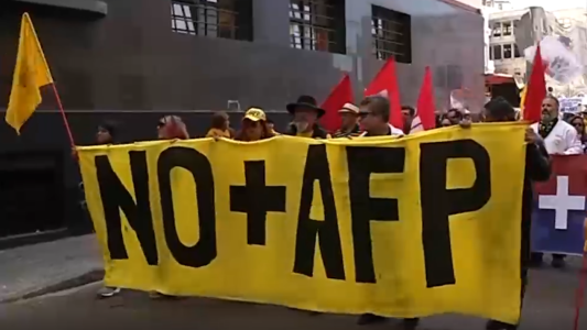 Masiva protesta contra la jubilación privada en Chile