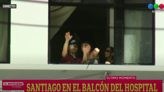 El milagro de Santiago: el agente de tránsito atropellado por Veppo saludó desde el balcón
