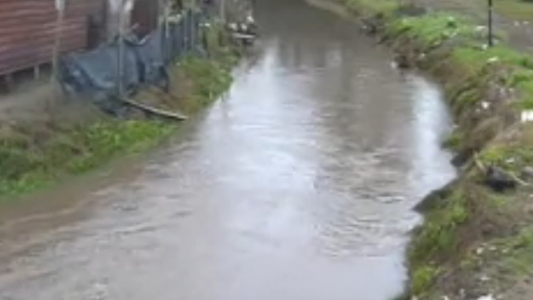 Pilar: buscan a un nene que se cayó de un puente en medio de la tormenta