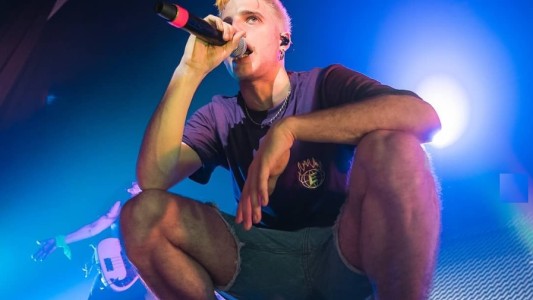 Tras agotar dos funciones en Capital, el rapero Wos lleva su "Caravana" a una gira nacional