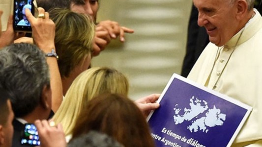 El Papa niega que haya apelado al diálogo en Malvinas