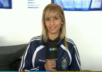 Sus vecinos le compraron rifas para que pudiera reabrir la peluquería que le saquearon