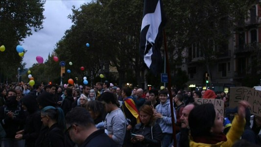Cataluña exige diálogo al gobierno en medio de la campaña electoral