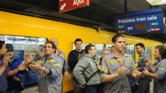 Los metrodelegados suspendieron el paro en las líneas B y D
