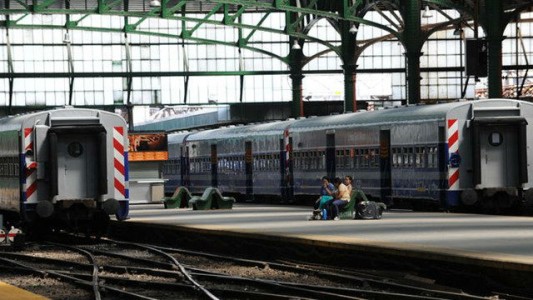 Se levantó el paro de trenes previsto para mañana