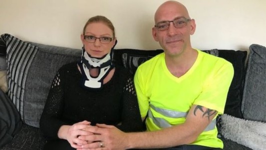 El motivo por el que esta mujer puede morir si gira la cabeza a la izquierda