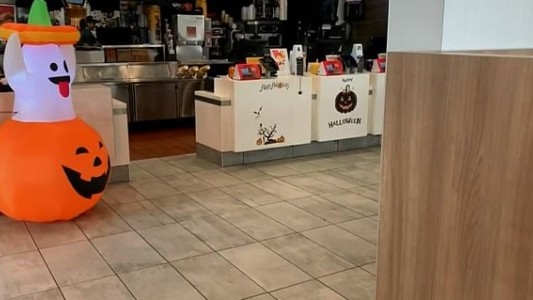 McDonald's pidió disculpas por una polémica decoración de Halloween