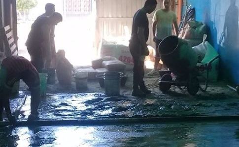 Vecinos solidarios transformaron un depósito de sal en un centro integral para gente en situación de calle
