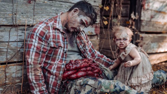 Fotos: la madre que convirtió a su pequeña hija en zombi para Halloween