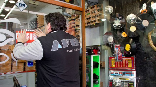 Incautan más de mil pares de anteojos "truchos" que afectan la visión