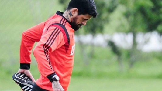 Lucho González se desgarró en el aductor izquierdo