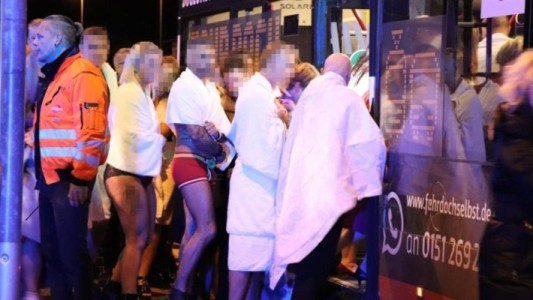 Evacuaron un club swinger por un escape de gas en medio de una fiesta sexual