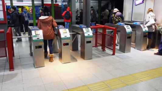 Asbesto: desde las 7 levantan los molinetes en el subte B