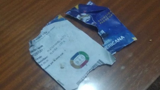 La broma a un hincha de Colón: le dijeron que su perro le comió la entrada para la final