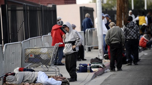 Las Vegas, contra los pobres: 6 meses de cárcel y US 1000 de multa por dormir en la calle