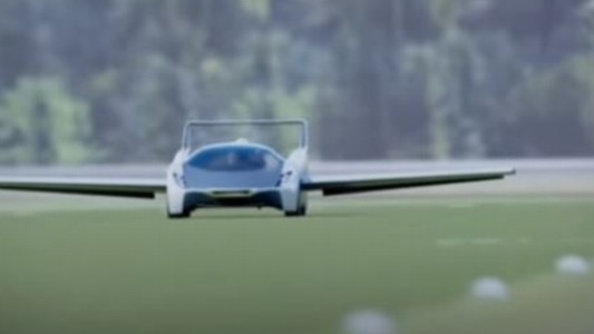 Video: presentaron un auto volador