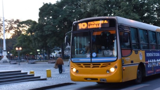 Oficializan el pago del bono de $5000 a choferes de colectivo del interior, con subsidios de la Nación